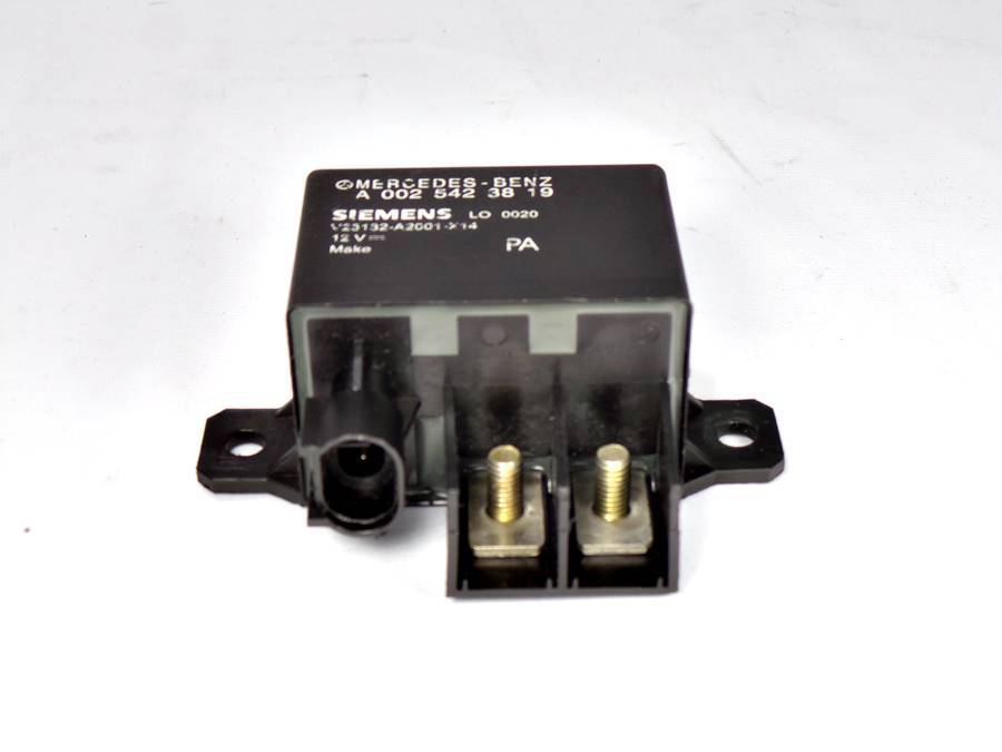 Auxiliary Battery Charging Relay Mercedes Used (1 Piece)